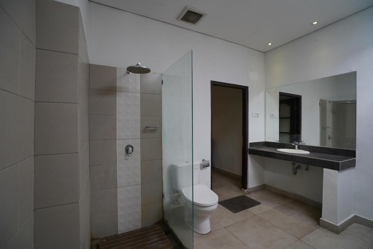 Hotel Oyo 2122 Puri Sanur Esterno foto