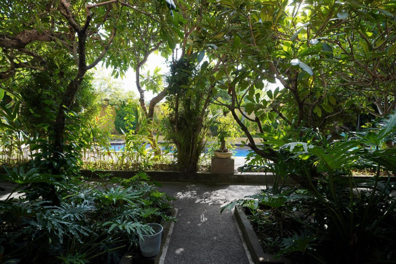 Hotel Oyo 2122 Puri Sanur Esterno foto